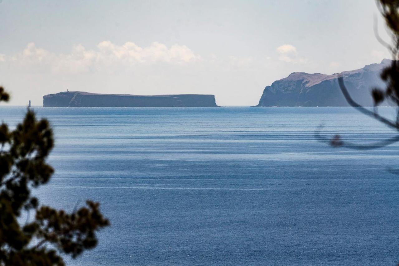 Matur I By An Island Apart Agua de Pena Exterior photo